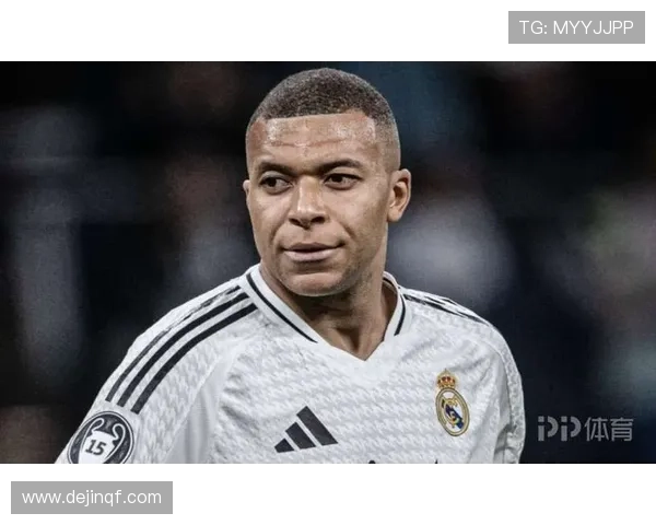 世体:姆巴佩此前基本不受伤,上赛季只因伤缺席了一场比赛 世体:姆巴佩此前基本不受伤,上赛季只因伤缺席了一场比赛