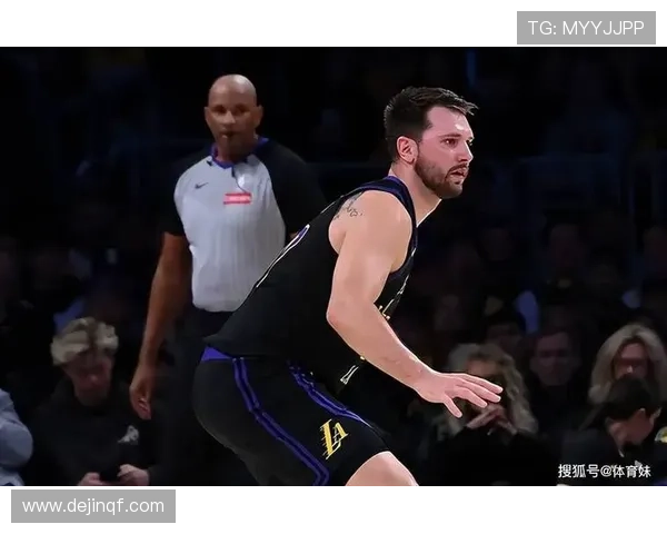 东契奇本赛季15次得分40+仅次科比 东契奇本赛季15次得分40+仅次科比